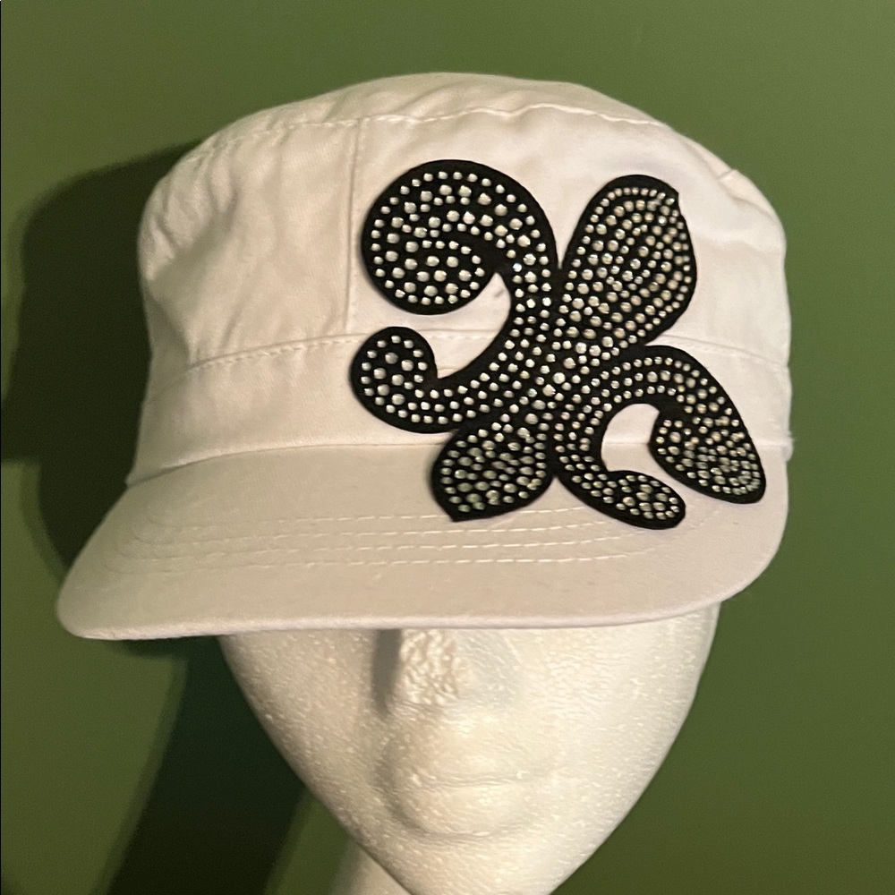 D&Y White Hat with Black Embellishment